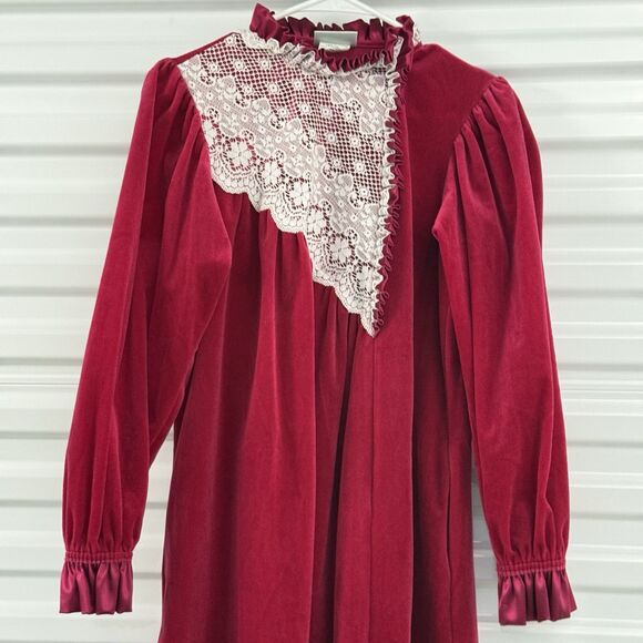 Vtg Donna Richard Gilligan Omalley Nightgown Women Pettite Lace Pockets USA - Picture 7 of 13